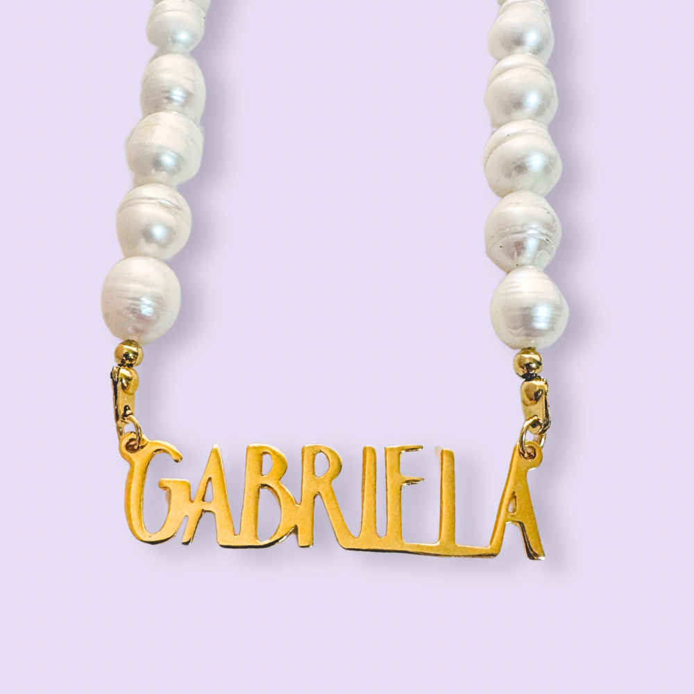 Collar Personalizado de Nombre con Perlas de Río Auténticas.