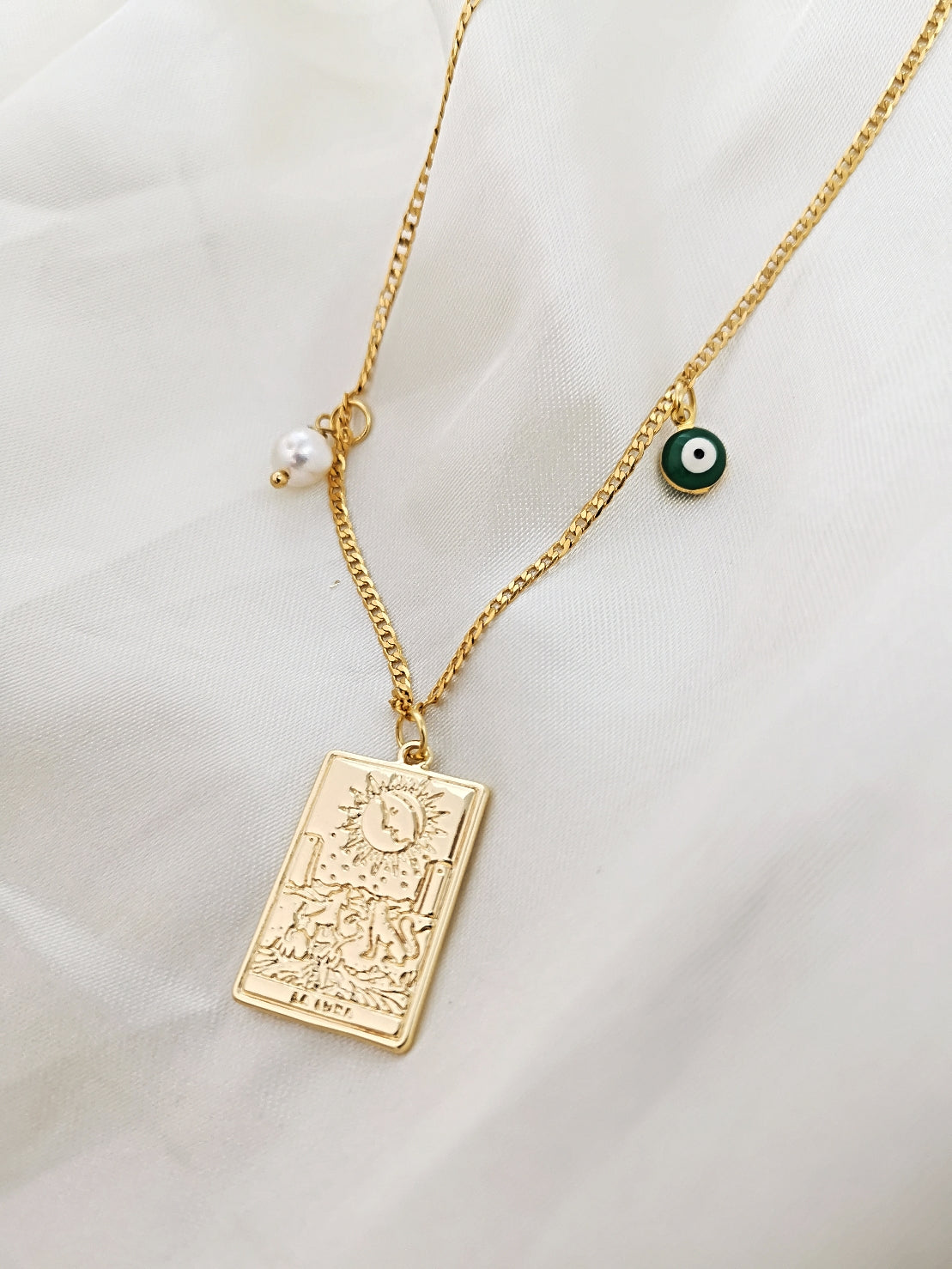 LA LUNA XVIII (tarot)